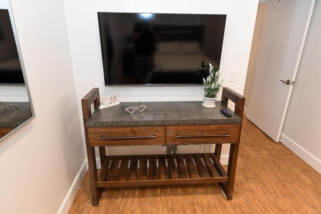 4Br Home, Hot Tub, Near Beach & Wilton Manors 포트 로더데일 외부 사진