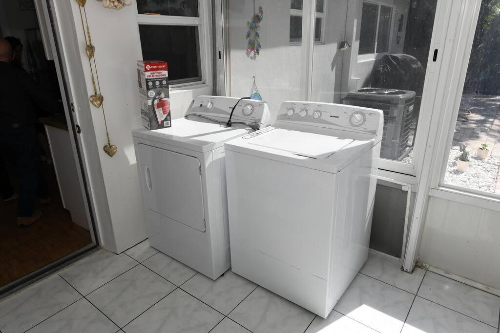 4Br Home, Hot Tub, Near Beach & Wilton Manors 포트 로더데일 외부 사진